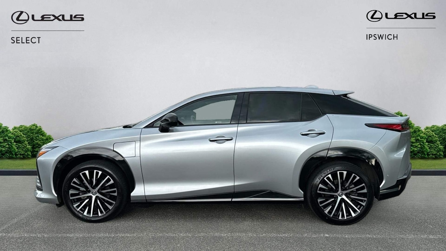 Used Lexus RZ 2023 for sale - 76866460: Photo 3