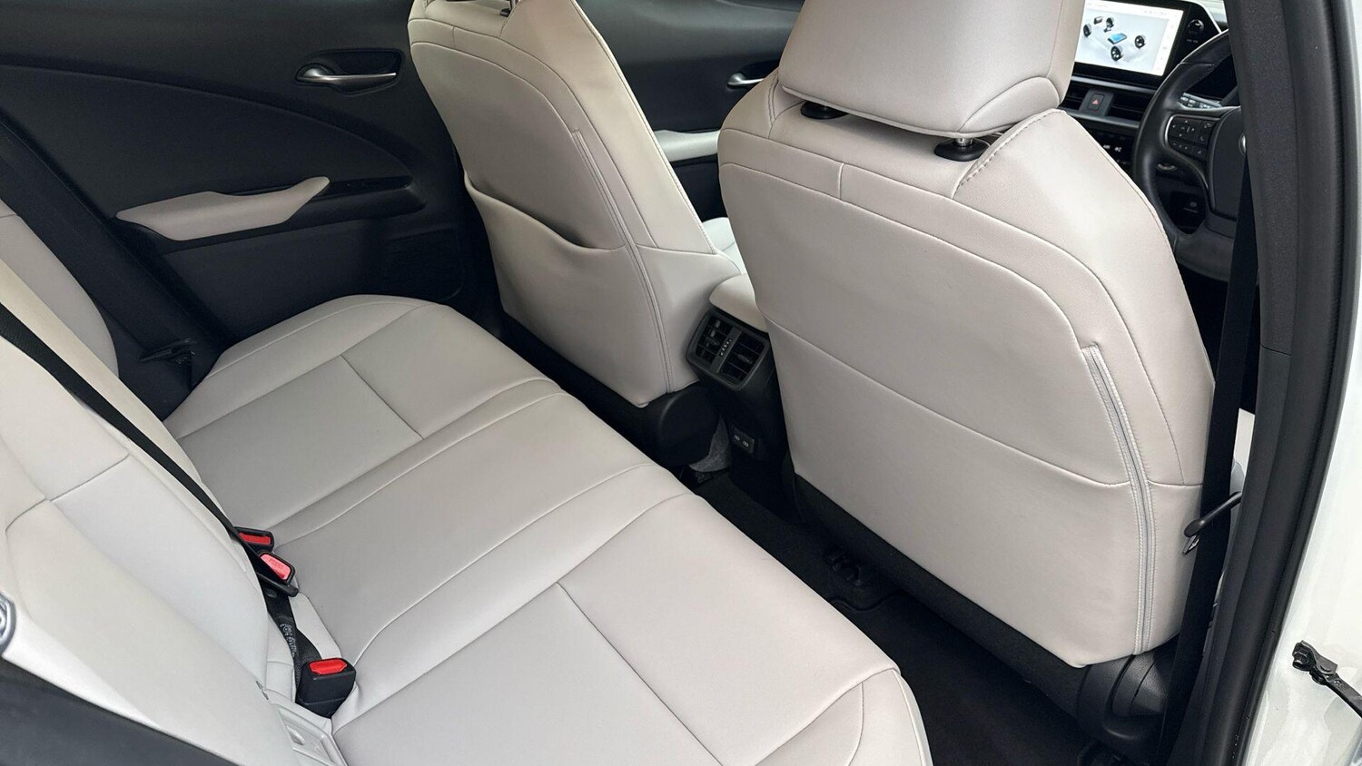 Used Lexus UX 2023 for sale - 76521683: Photo 16