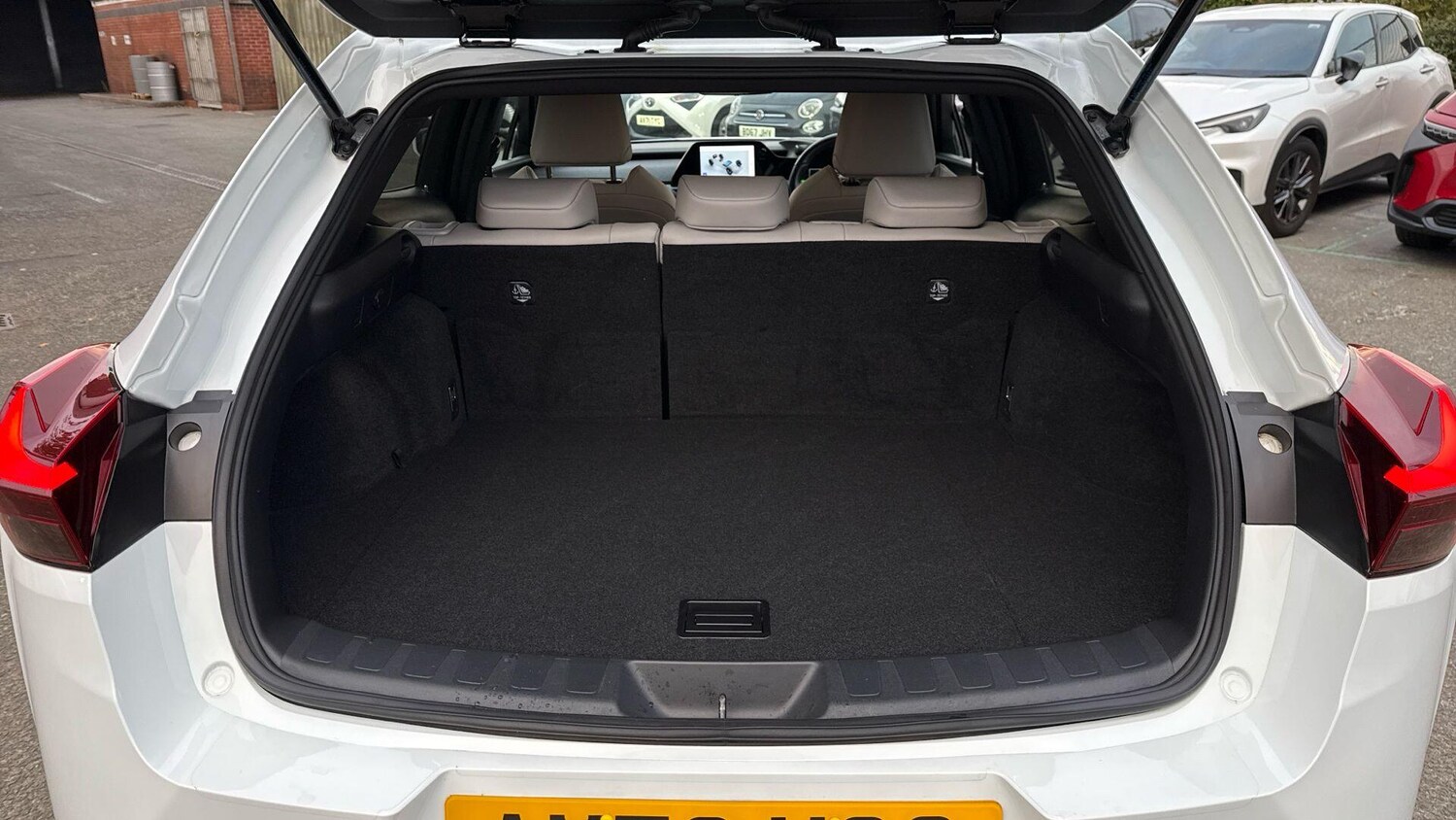 Used Lexus UX 2023 for sale - 76521683: Photo 17