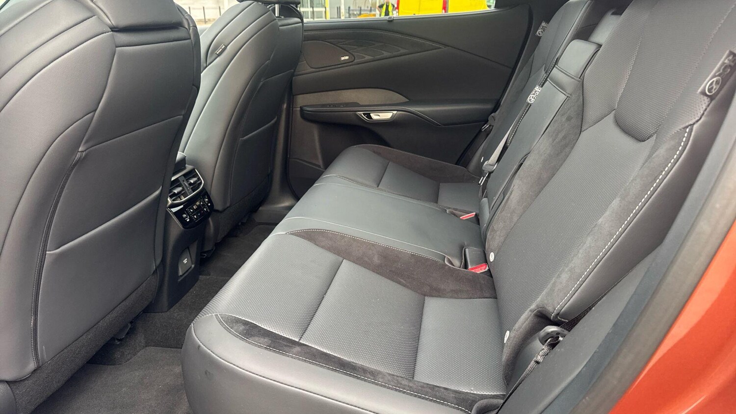 Used Lexus RX 2025 for sale - 76200605: Photo 16