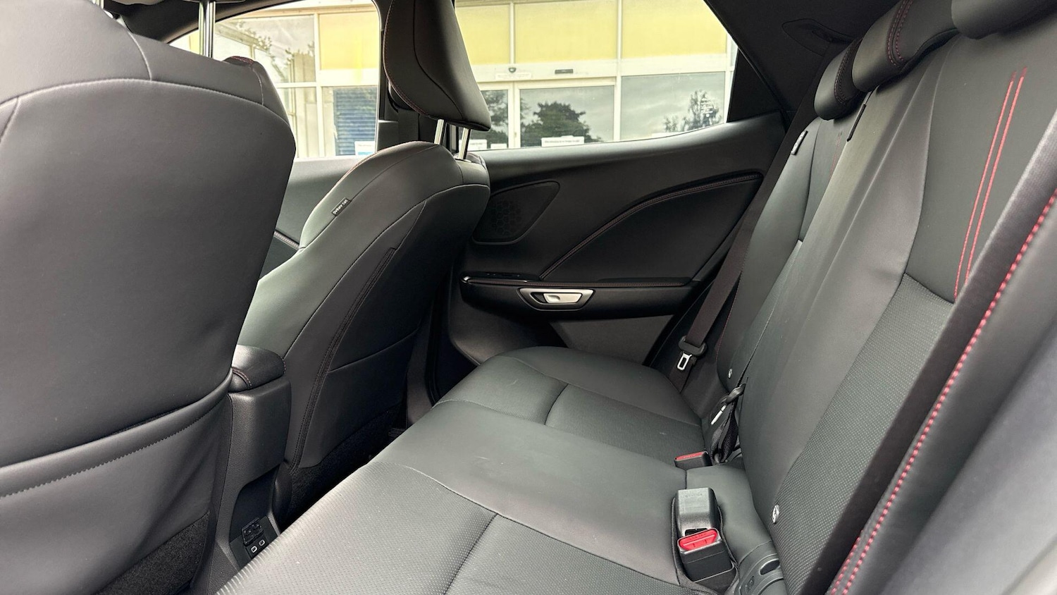 Used Lexus LBX 2024 for sale - 75927789: Photo 16