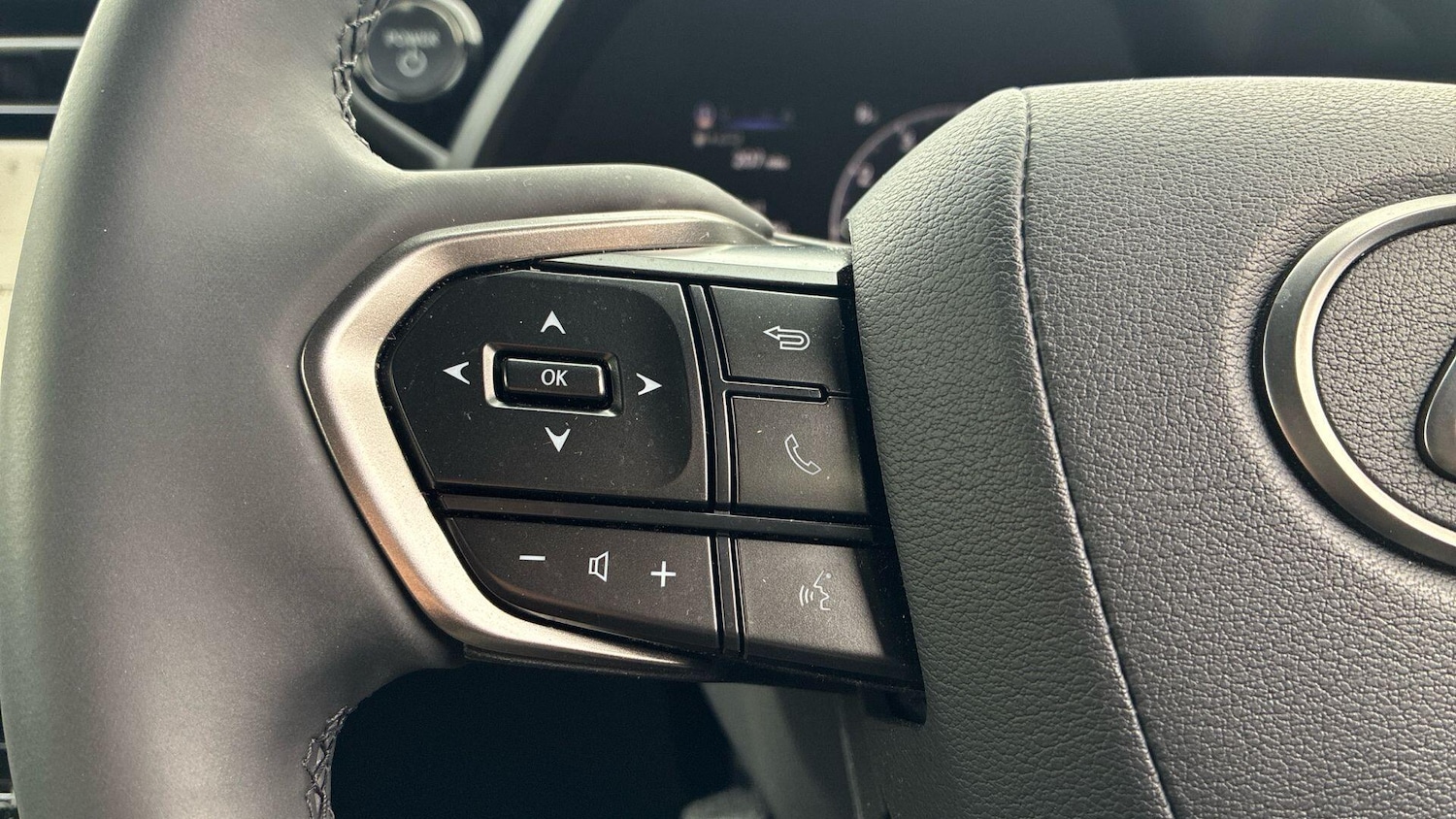 Used Lexus LBX 2024 for sale - 77238551: Photo 18