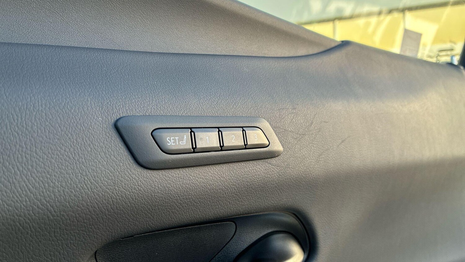 Used Lexus UX 2023 for sale - 77215951: Photo 31