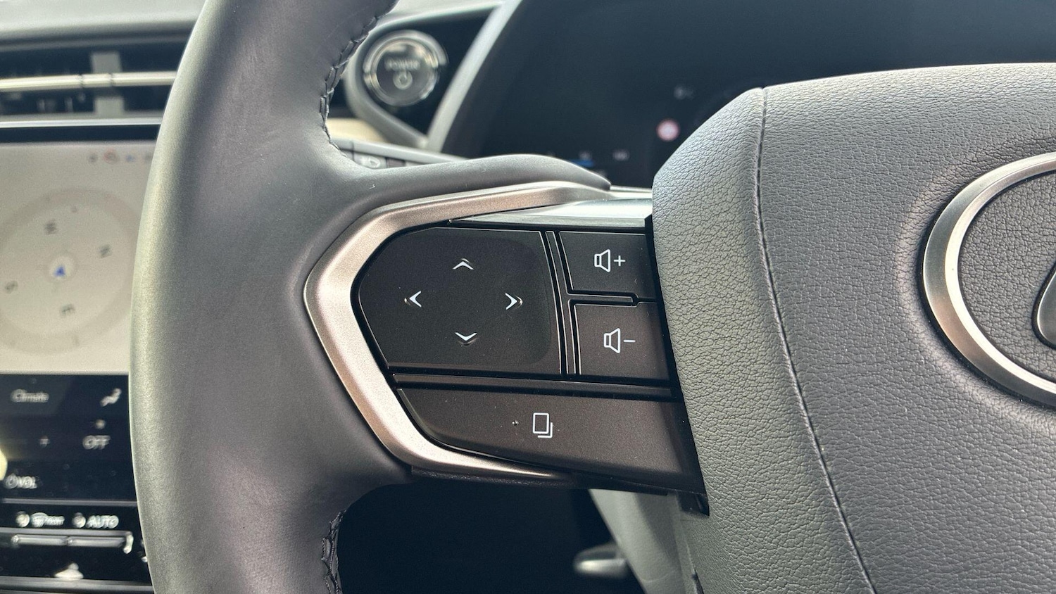 Used Lexus LBX 2025 for sale - 78006988: Photo 31