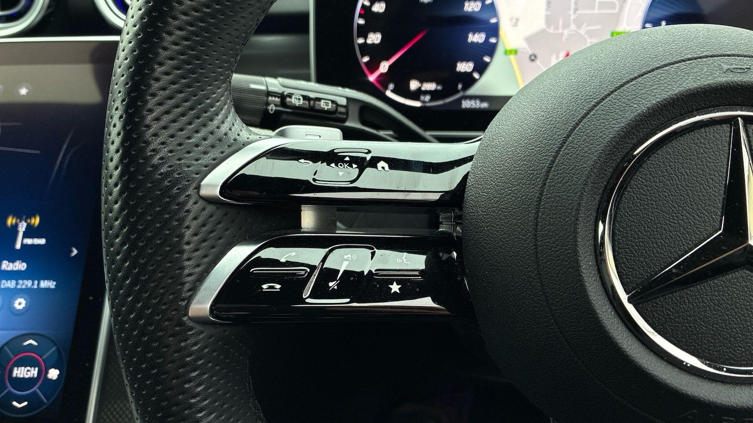 Used Mercedes-Benz C Class 2023 for sale - 76801389: Photo 18