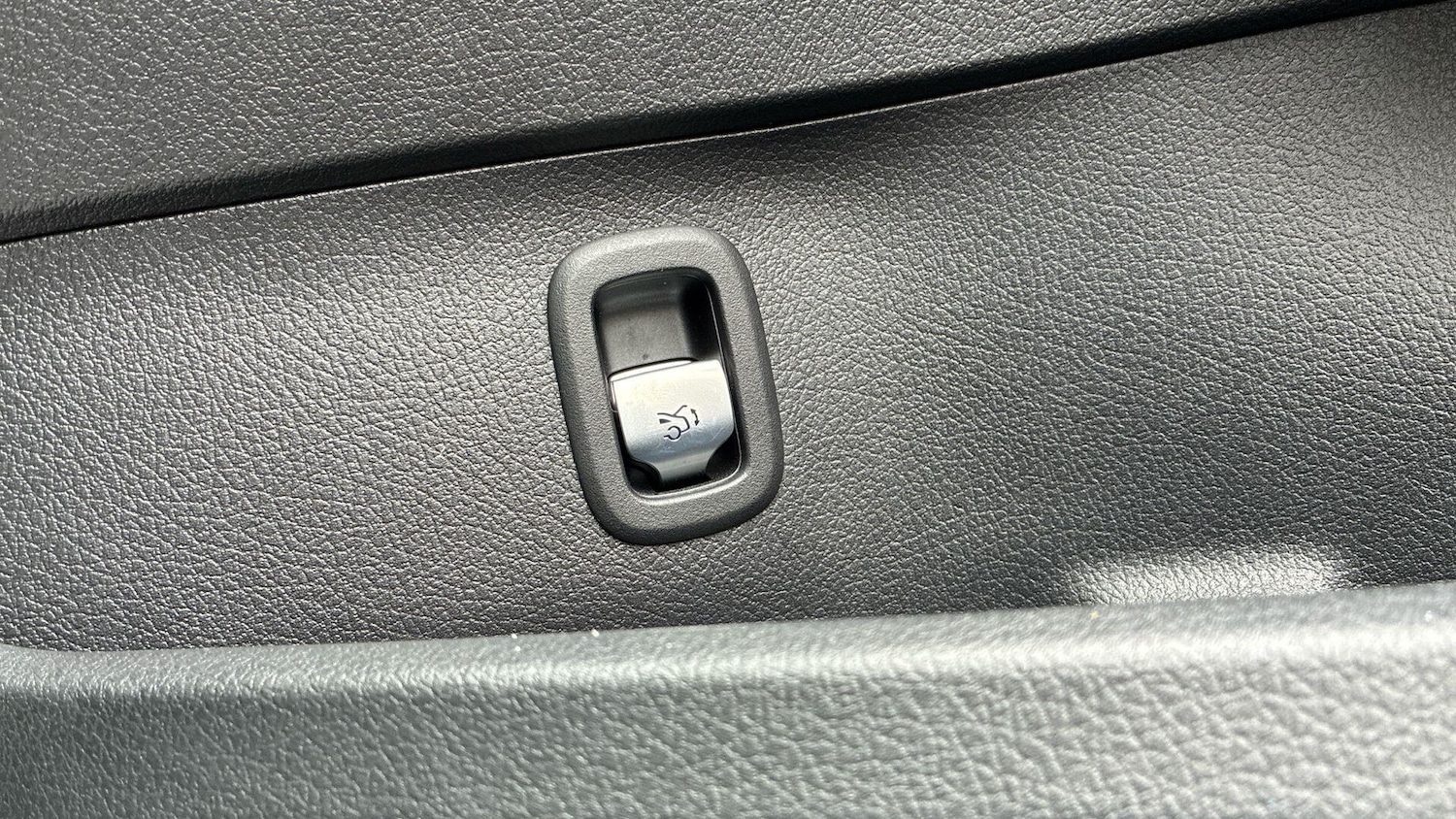 Used Mercedes-Benz C Class 2023 for sale - 76801389: Photo 21