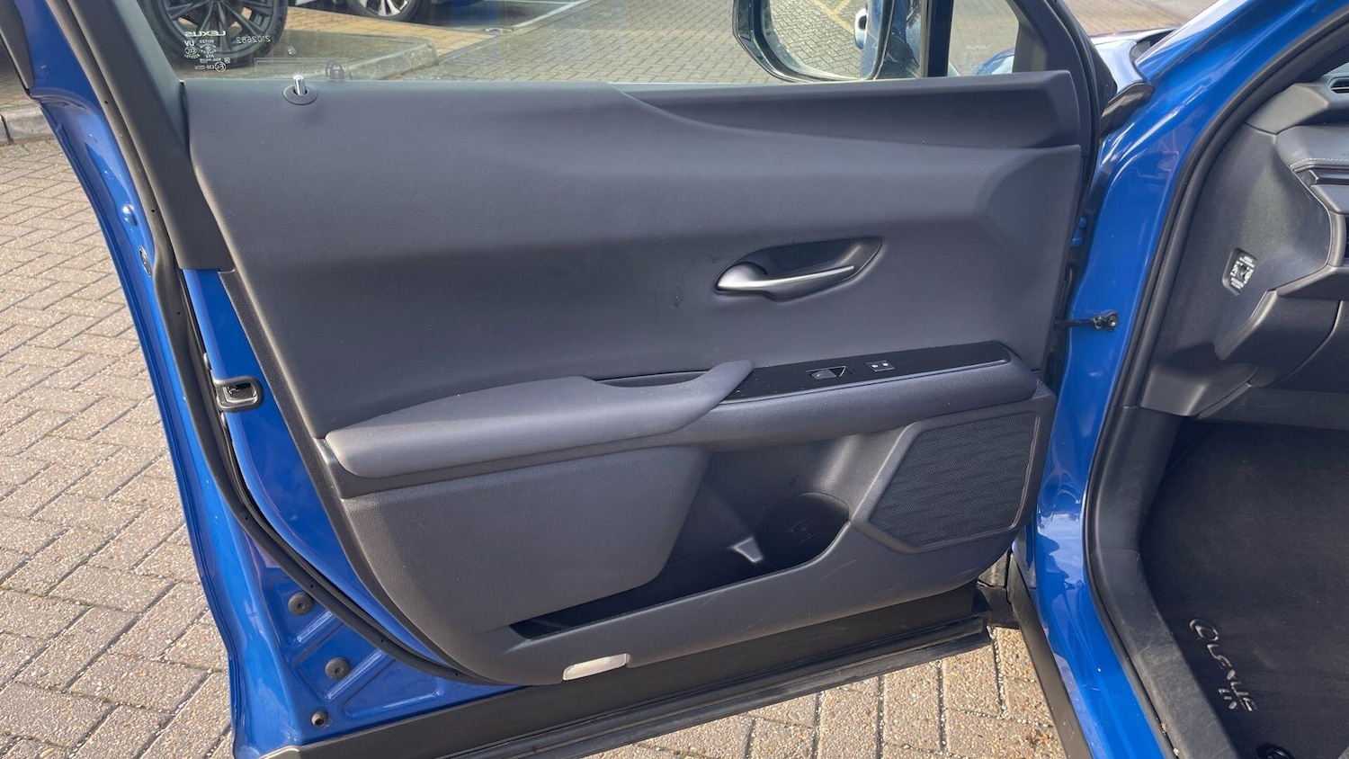 Used Lexus UX 2021 for sale - 77020916: Photo 37