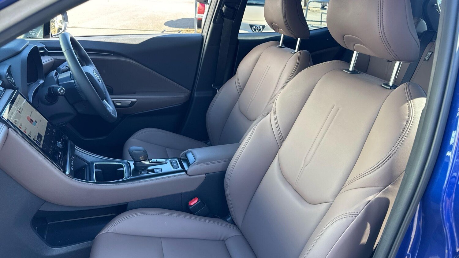 Used Lexus LBX 2025 for sale - 78185478: Photo 8