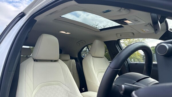 Used Lexus UX 2023 for sale - 76326239: Photo 13
