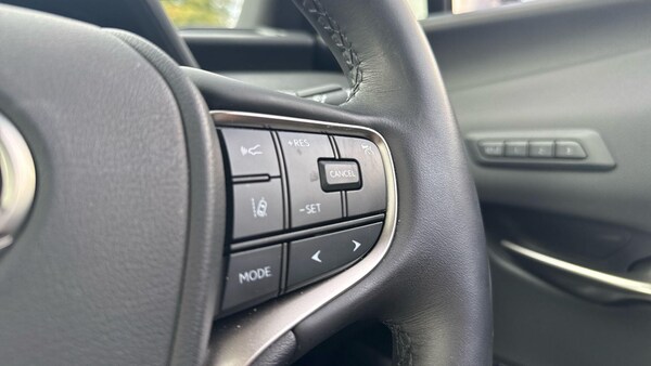 Used Lexus UX 2023 for sale - 76326239: Photo 22