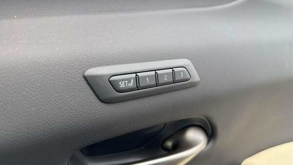 Used Lexus UX 2023 for sale - 76326239: Photo 25