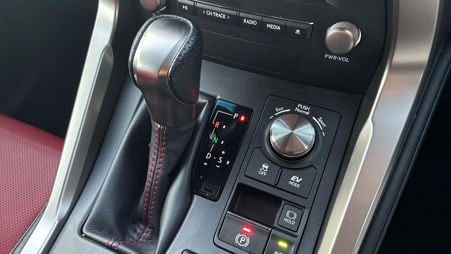 Used Lexus NX 2018 for sale - 77081777: Photo 32