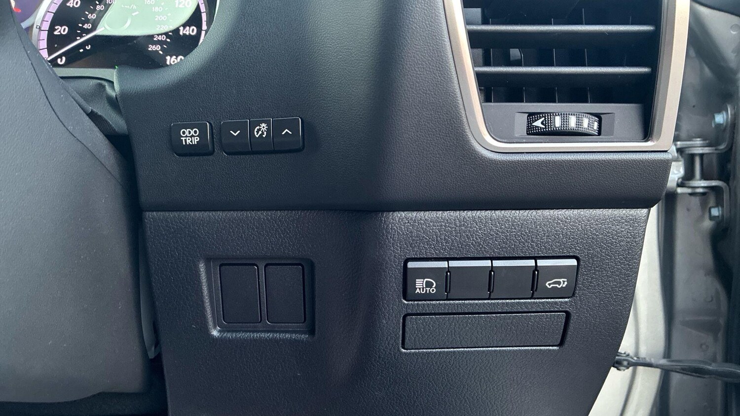 Used Lexus NX 2018 for sale - 77081777: Photo 36