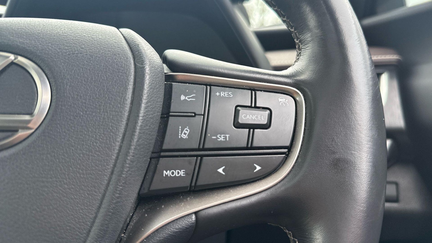 Used Lexus UX 2021 for sale - 77978268: Photo 34