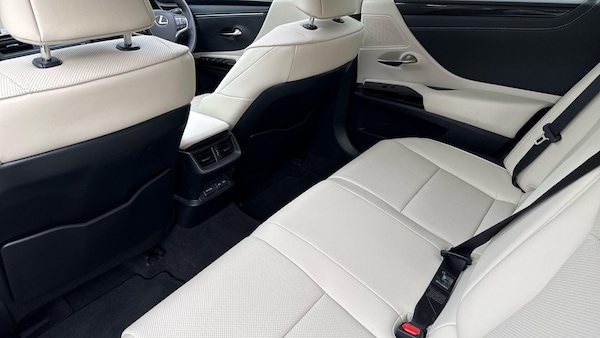 Used Lexus ES 2023 for sale - 76071836: Photo 13