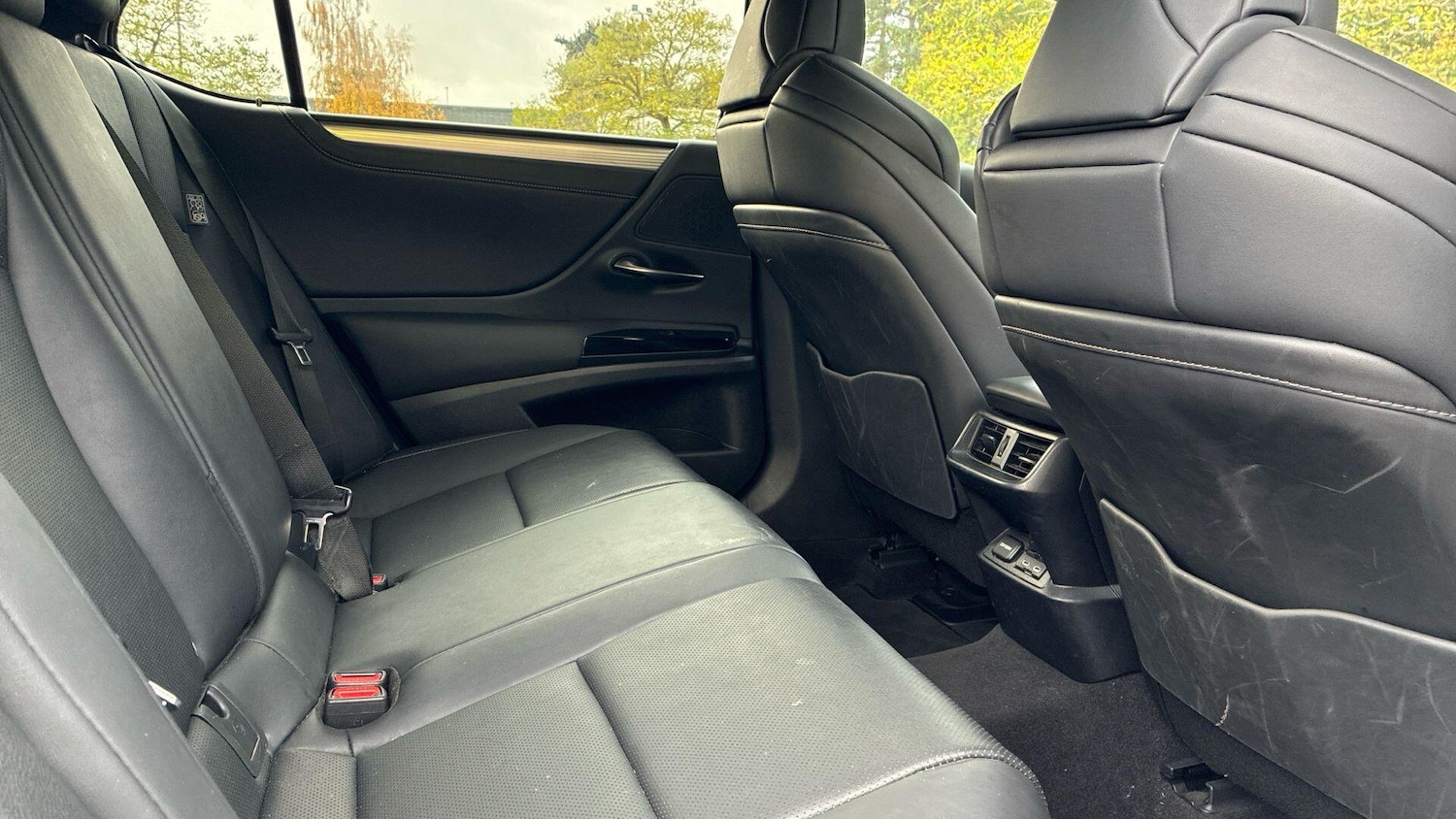 Used Lexus ES 2022 for sale - 76498496: Photo 11