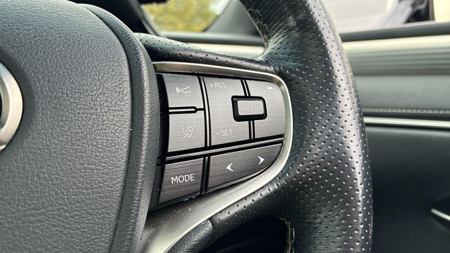 Used Lexus ES 2022 for sale - 76498496: Photo 34