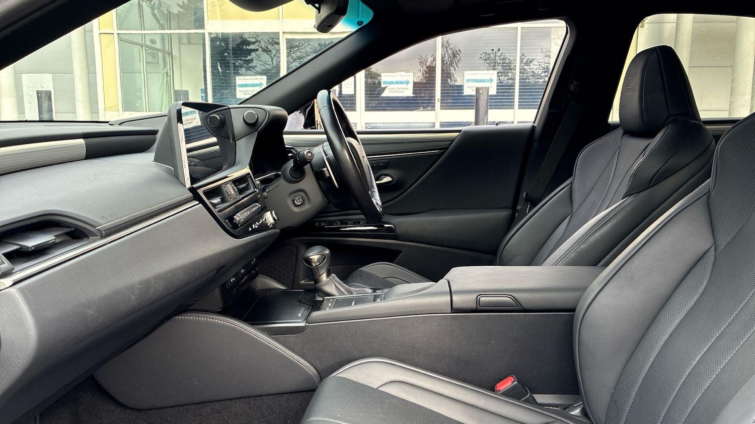 Used Lexus ES 2022 for sale - 76498496: Photo 8