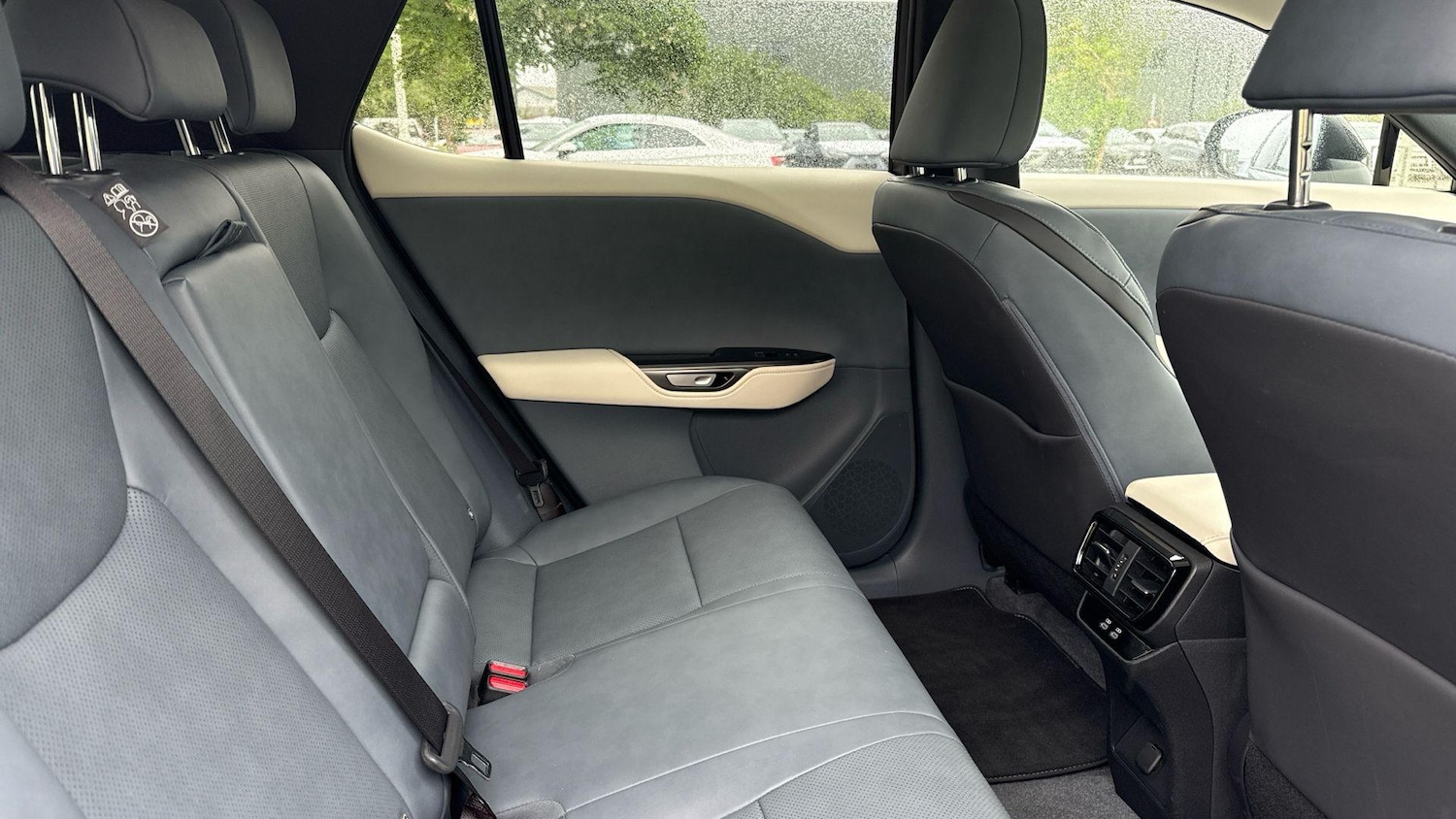 Used Lexus RZ 2024 for sale - 76912785: Photo 32