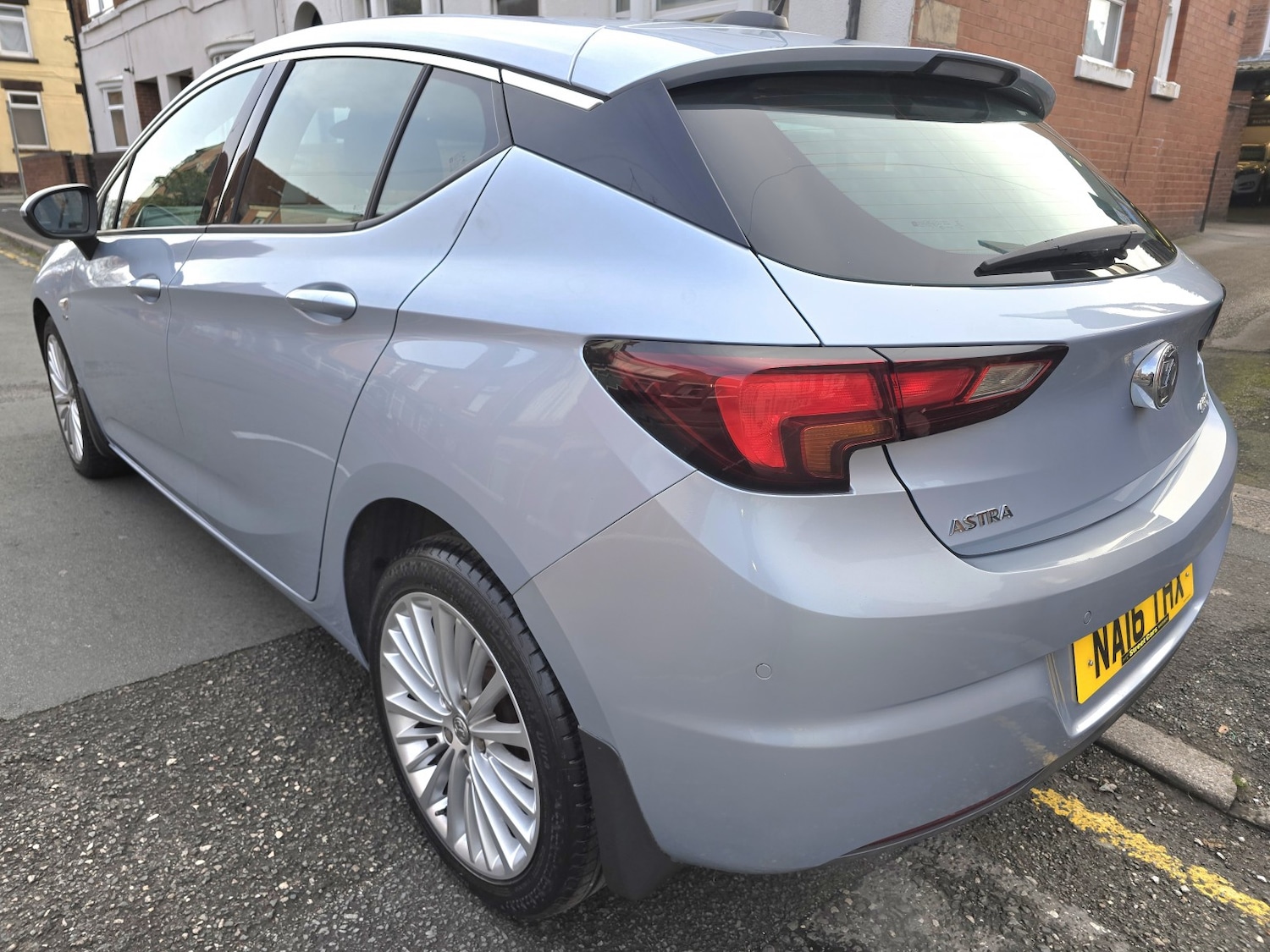 Used Vauxhall Astra 2016 for sale - 76754167: Photo 2
