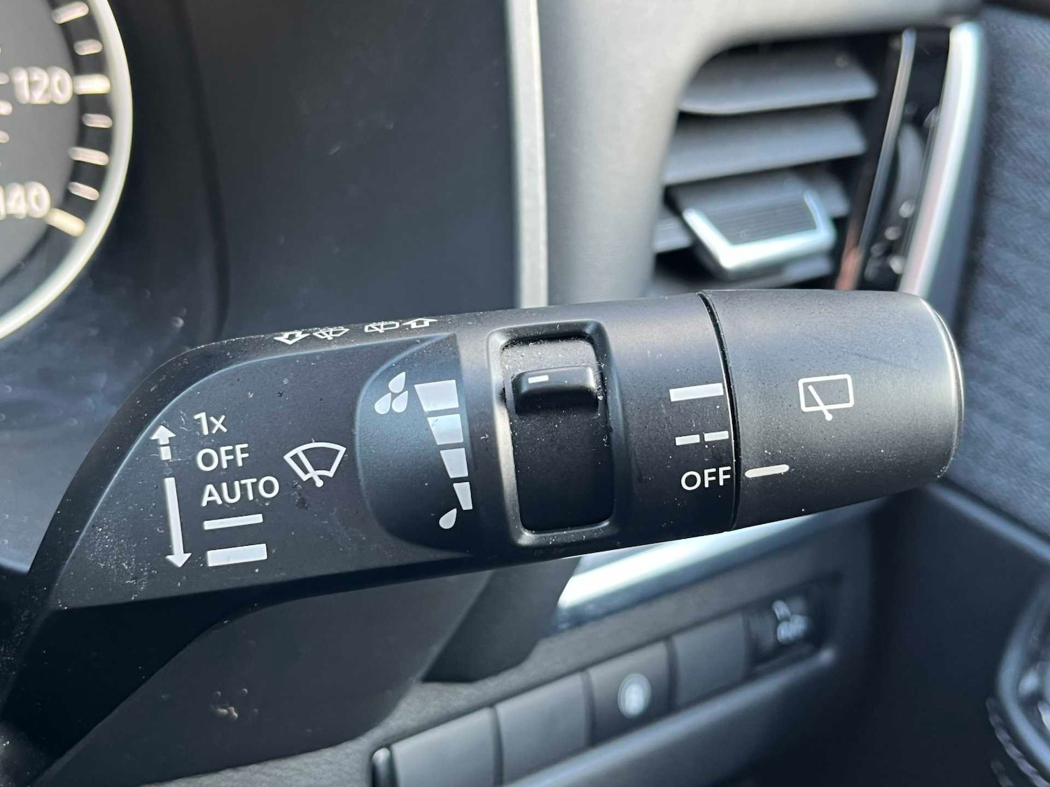 Used Nissan X-Trail 2023 for sale - 77201357: Photo 30