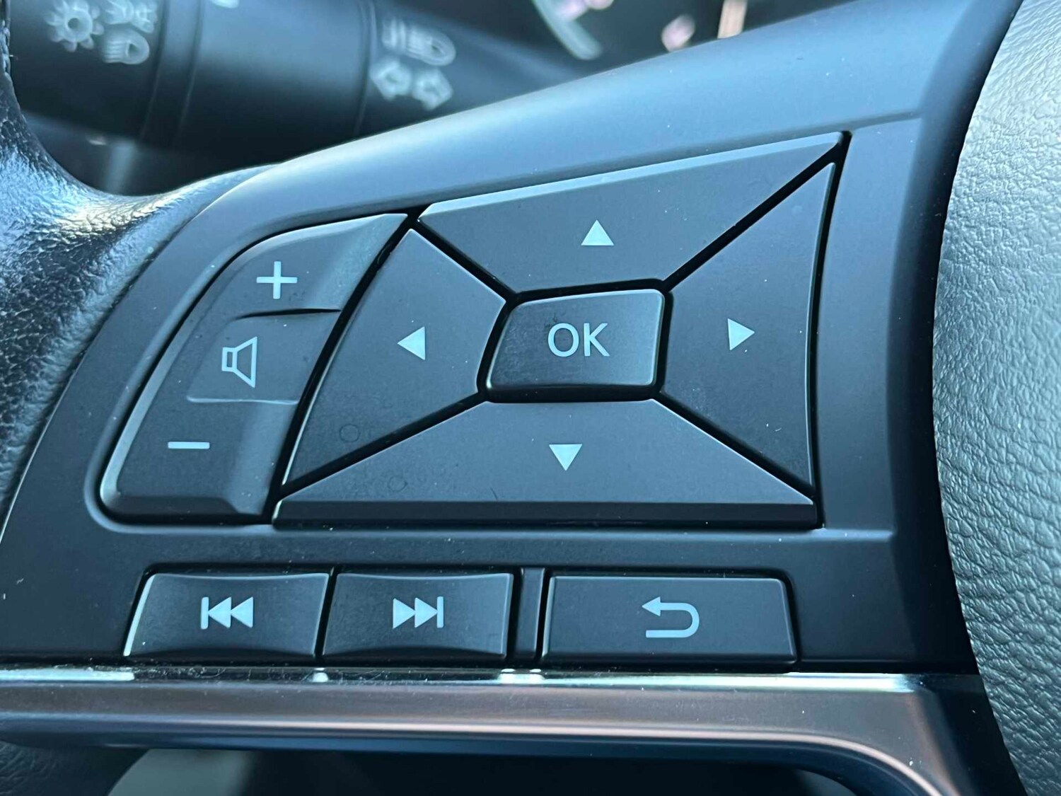 Used Nissan Juke 2023 for sale - 78192140: Photo 24