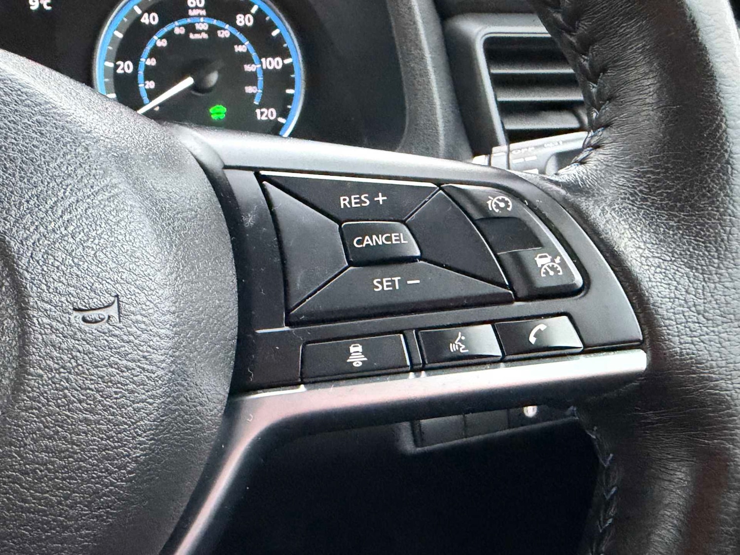 Used Nissan Leaf 2023 for sale - 76905084: Photo 33