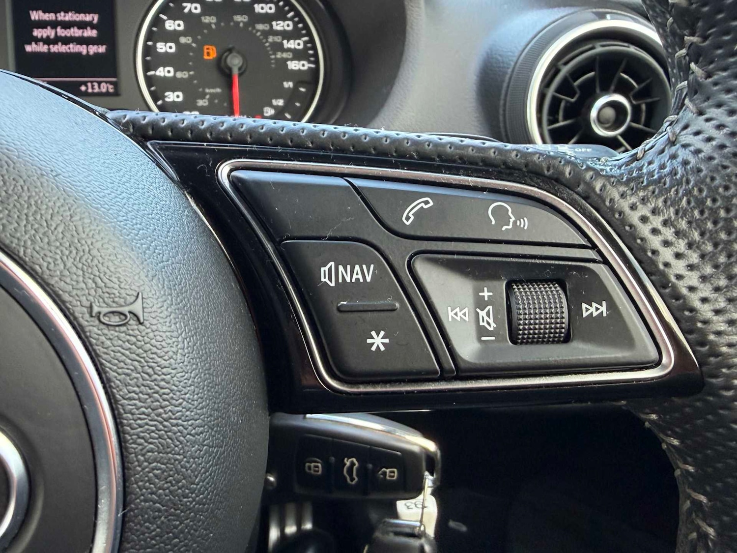 Used Audi Q2 2020 for sale - 76392476: Photo 27