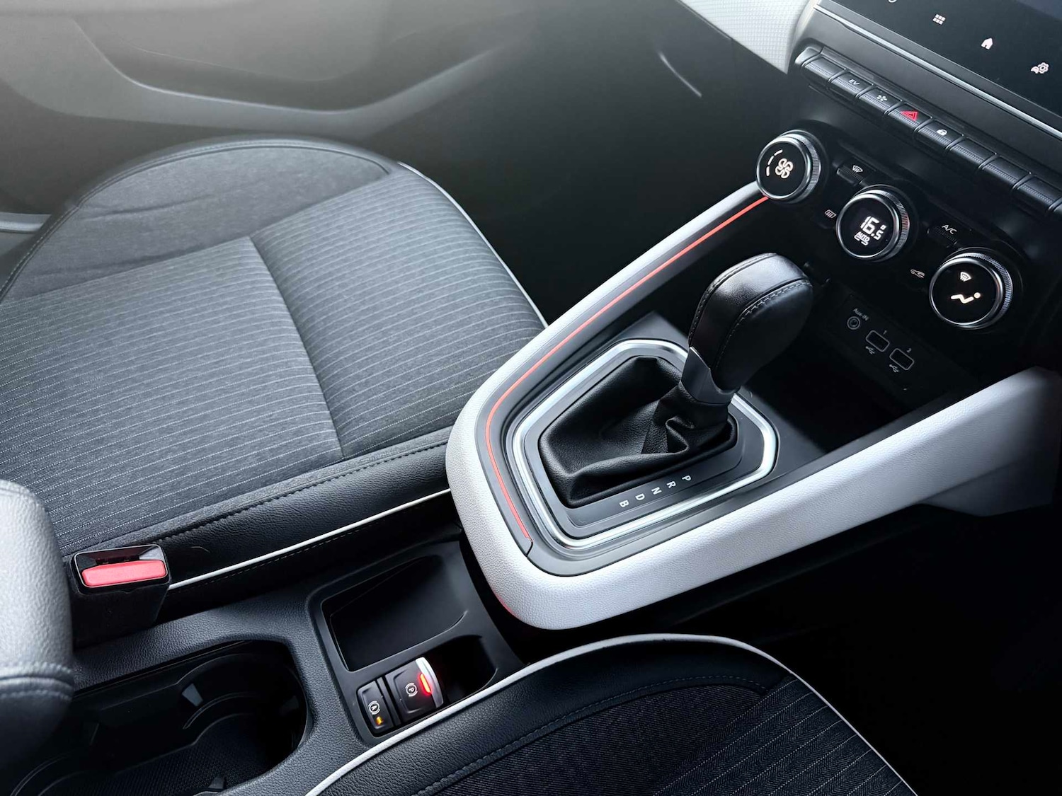 Used Renault Clio 2022 for sale - 76412485: Photo 13