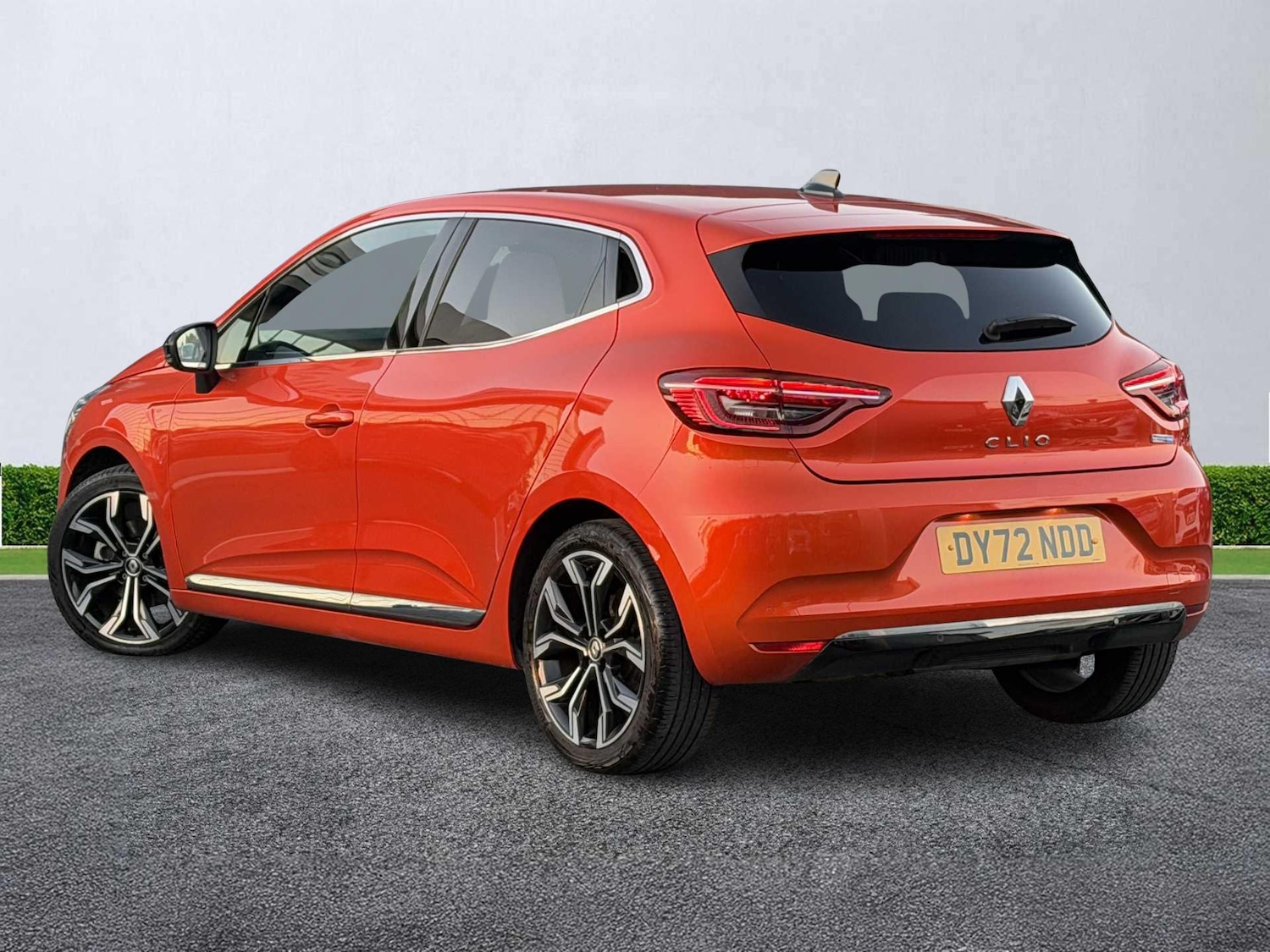 Used Renault Clio 2022 for sale - 76412485: Photo 2