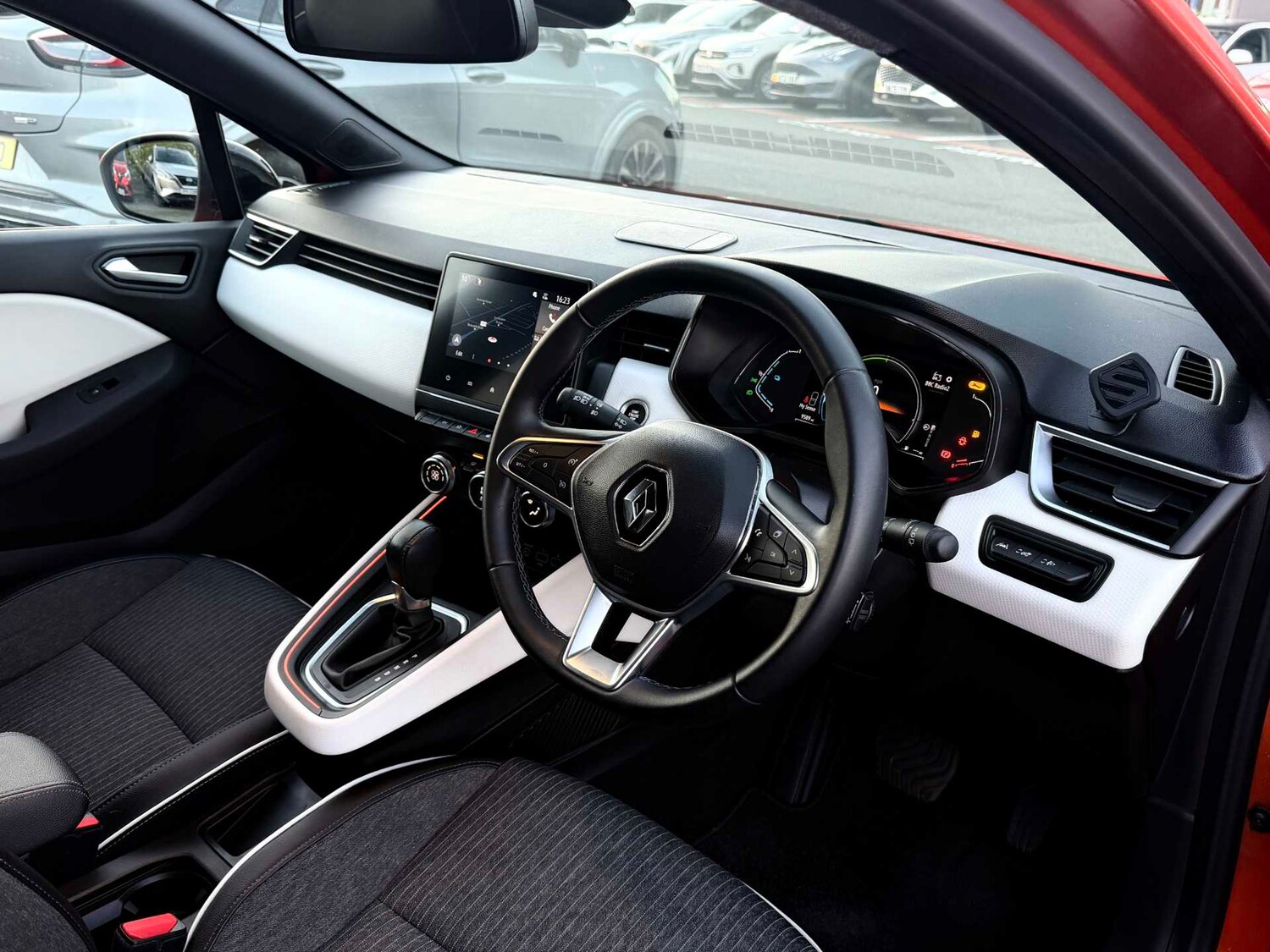 Used Renault Clio 2022 for sale - 76412485: Photo 28