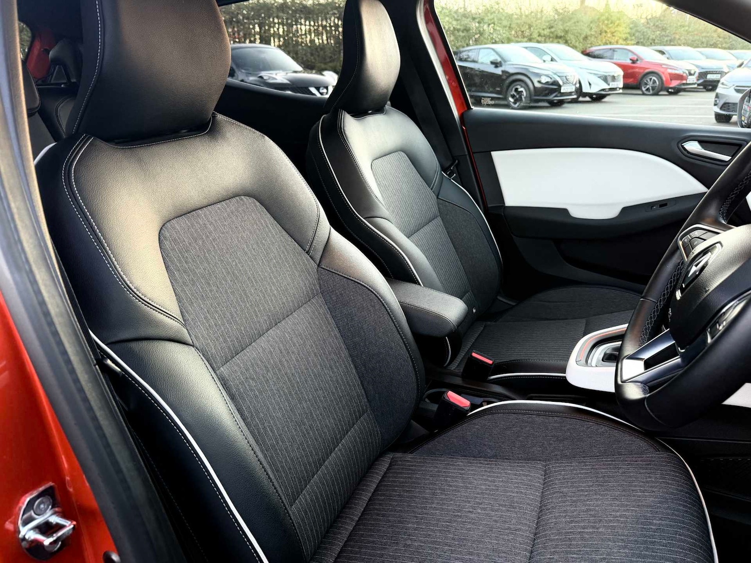 Used Renault Clio 2022 for sale - 76412485: Photo 30