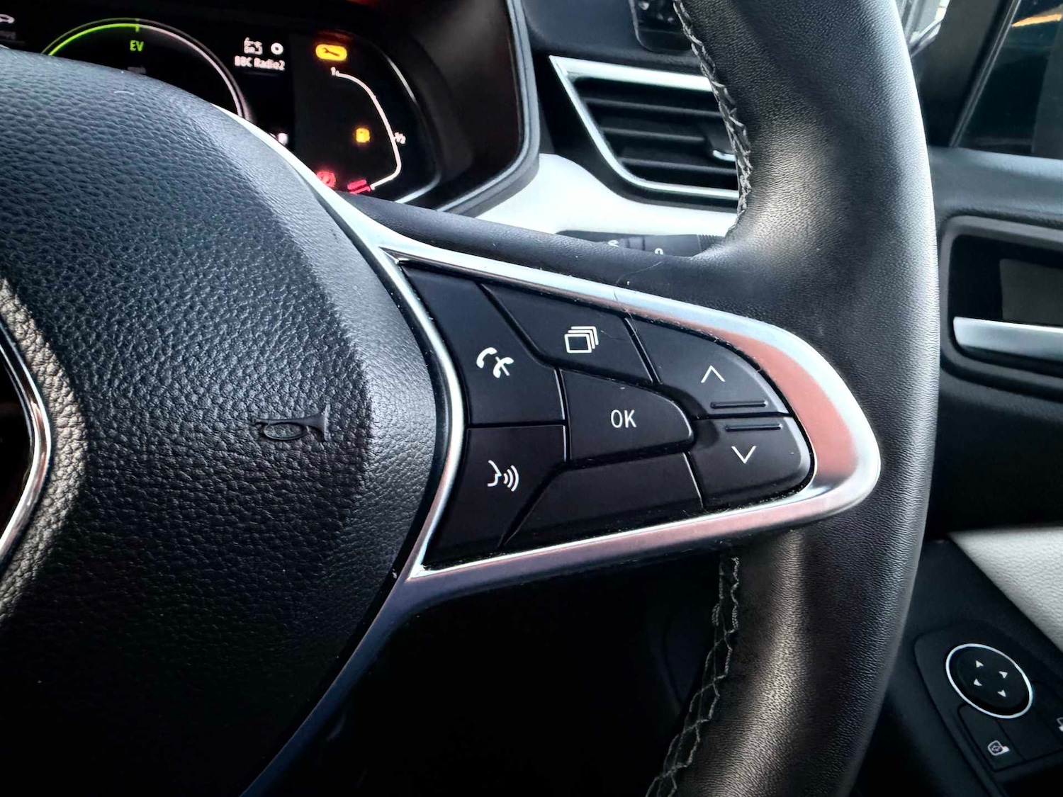 Used Renault Clio 2022 for sale - 76412485: Photo 33