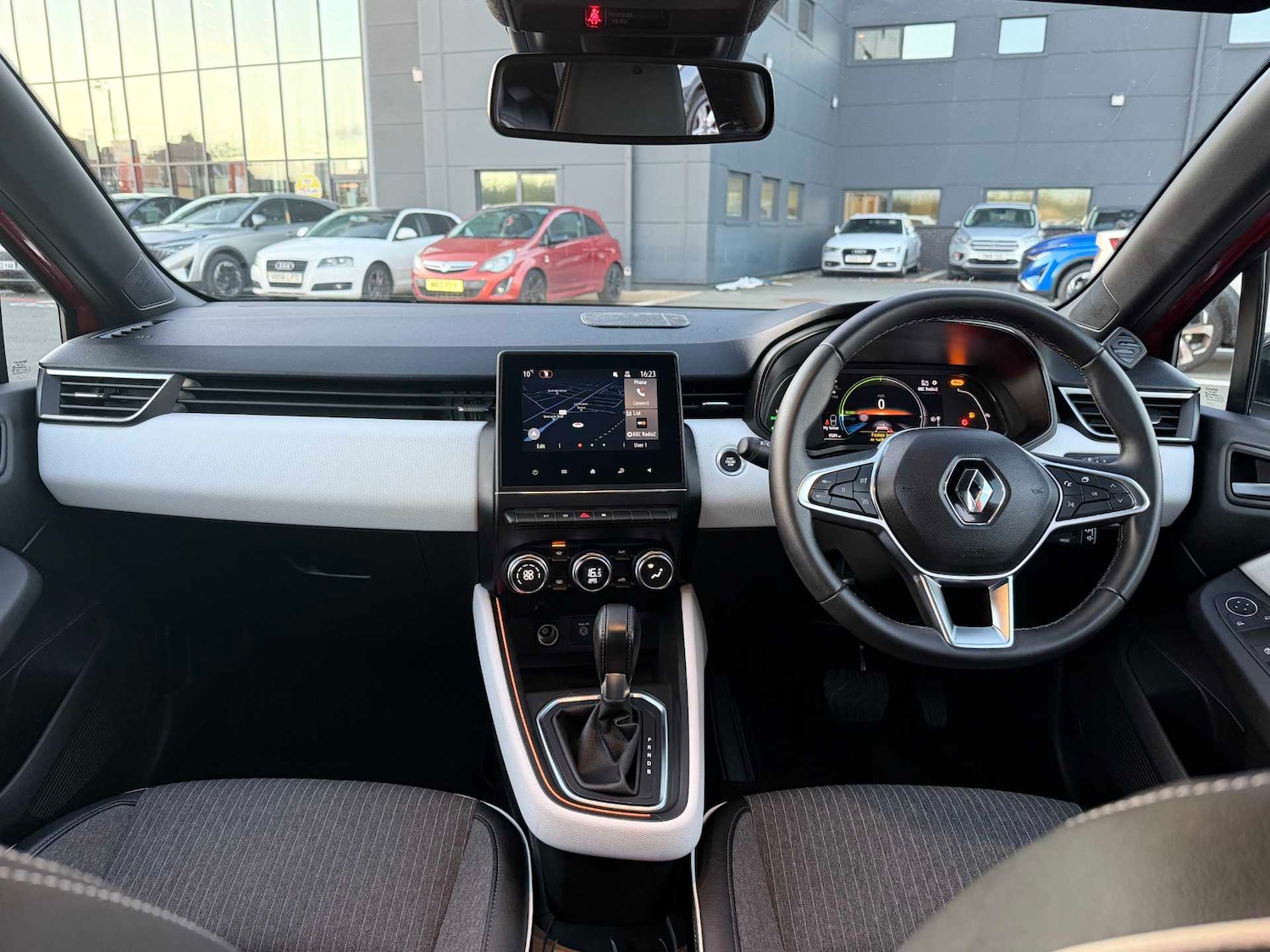 Used Renault Clio 2022 for sale - 76412485: Photo 8