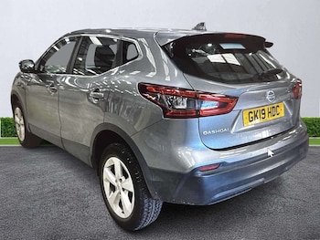 Used Nissan Qashqai 2019 for sale - 76127208: Photo 2