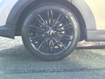 Used MINI Hatch 2022 for sale - 77223334: Photo