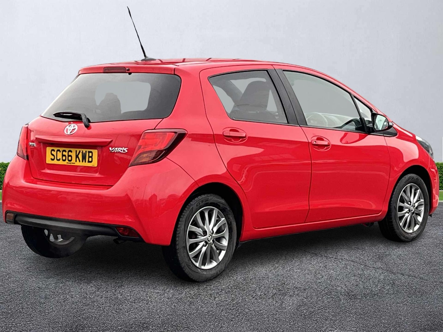 Used Toyota Yaris 2016 for sale - 77404820: Photo 8