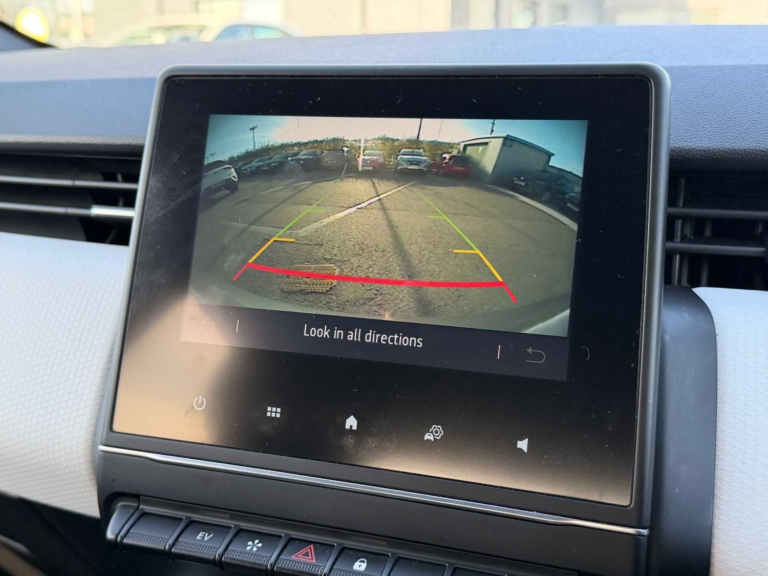 Used Renault Clio 2022 for sale - 76413982: Photo 11