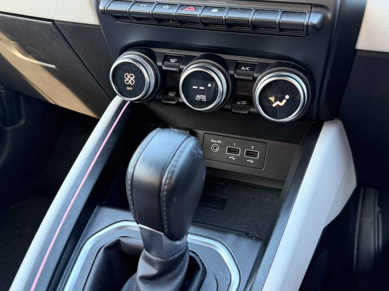 Used Renault Clio 2022 for sale - 76413982: Photo 12