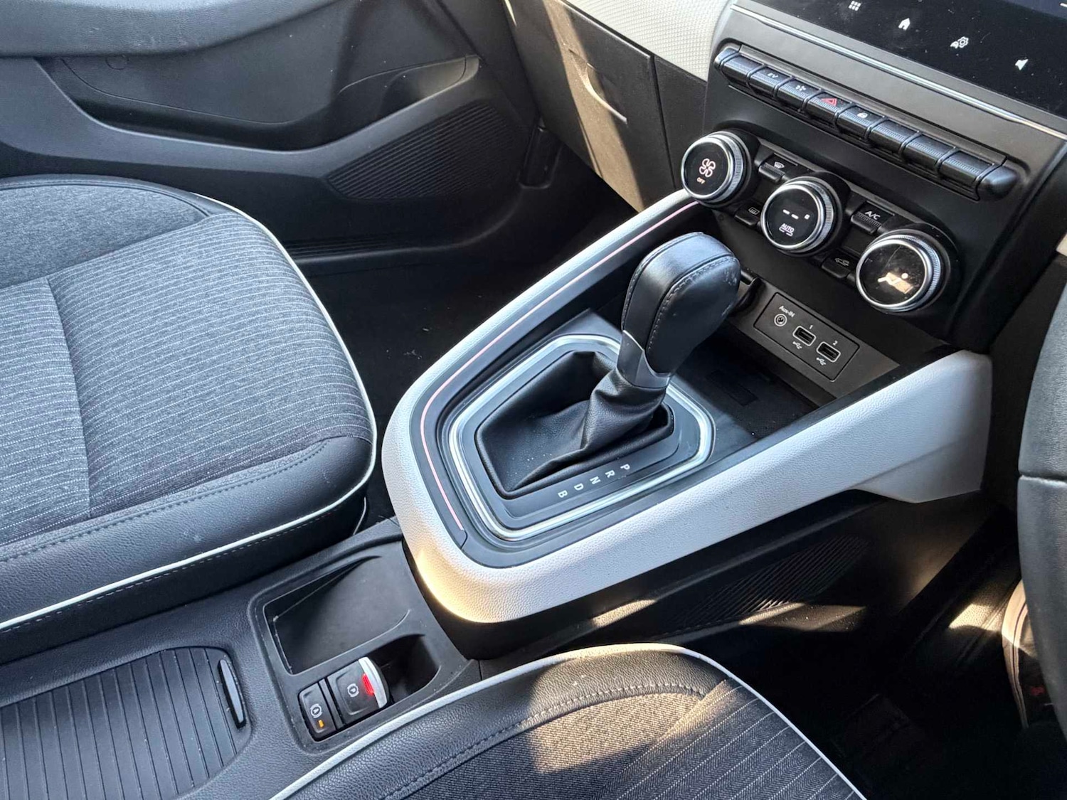 Used Renault Clio 2022 for sale - 76413982: Photo 13