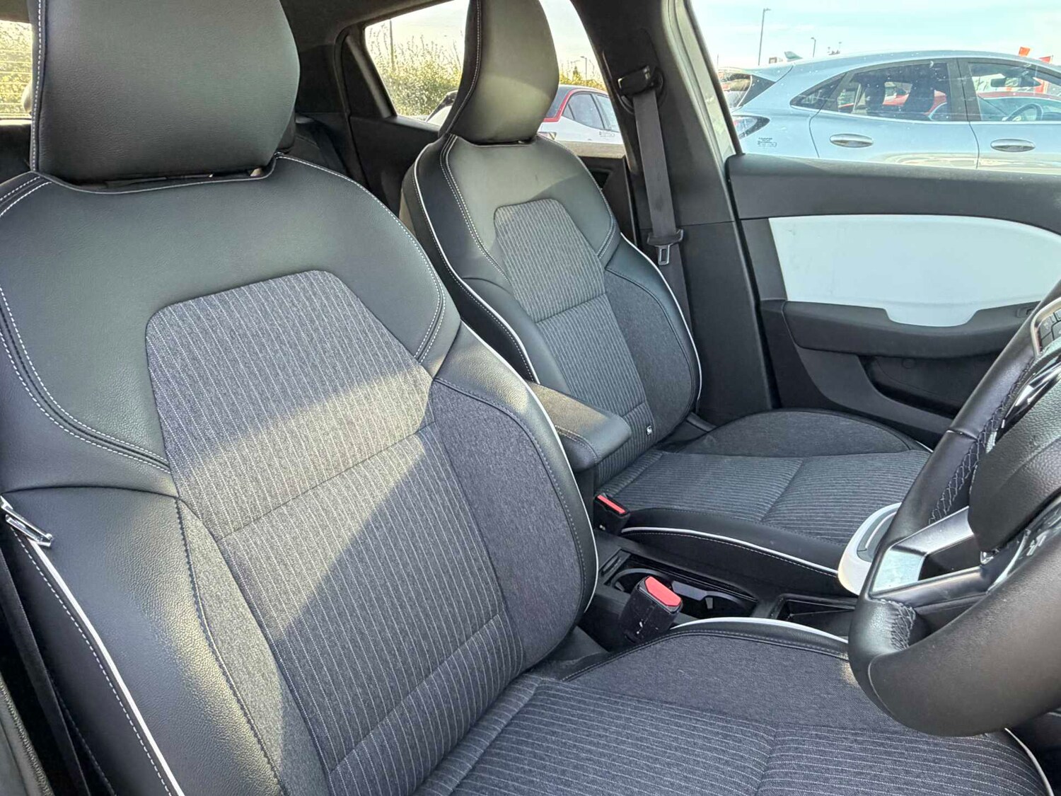 Used Renault Clio 2022 for sale - 76413982: Photo 30