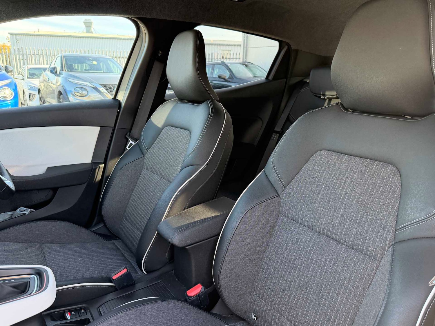 Used Renault Clio 2022 for sale - 76413982: Photo 37