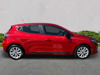 Used Renault Clio 2024 for sale - 75512980: Photo