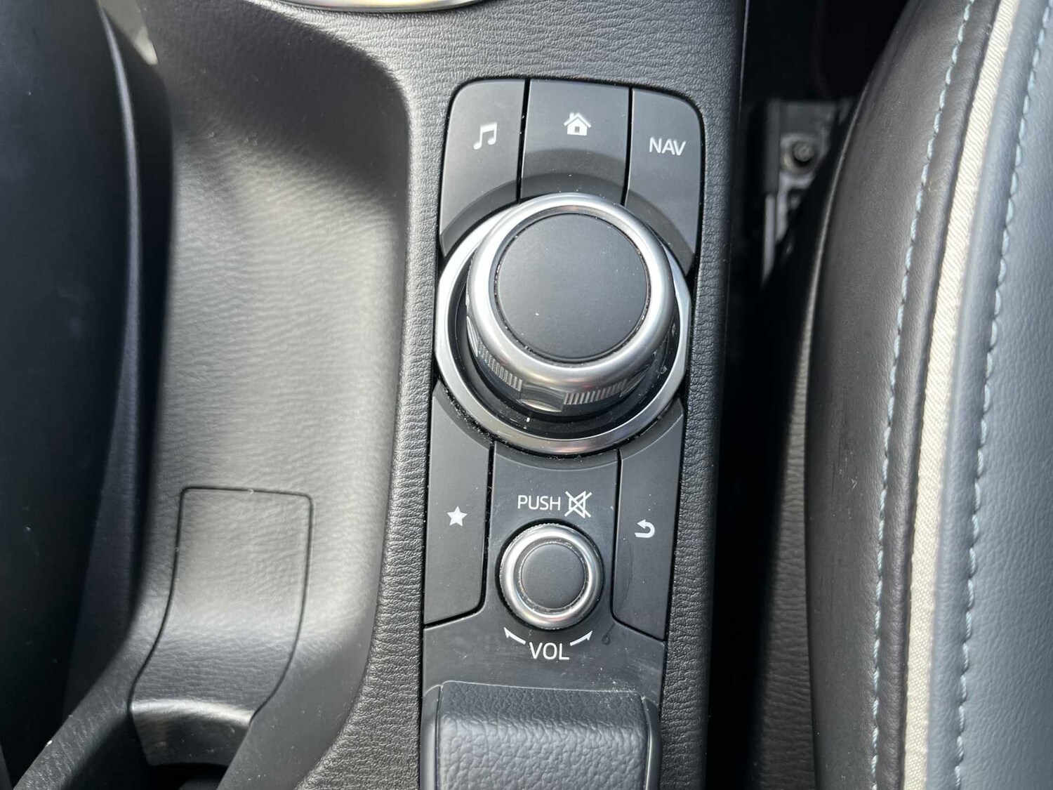 Used Mazda Mazda2 2022 for sale - 78196478: Photo 32