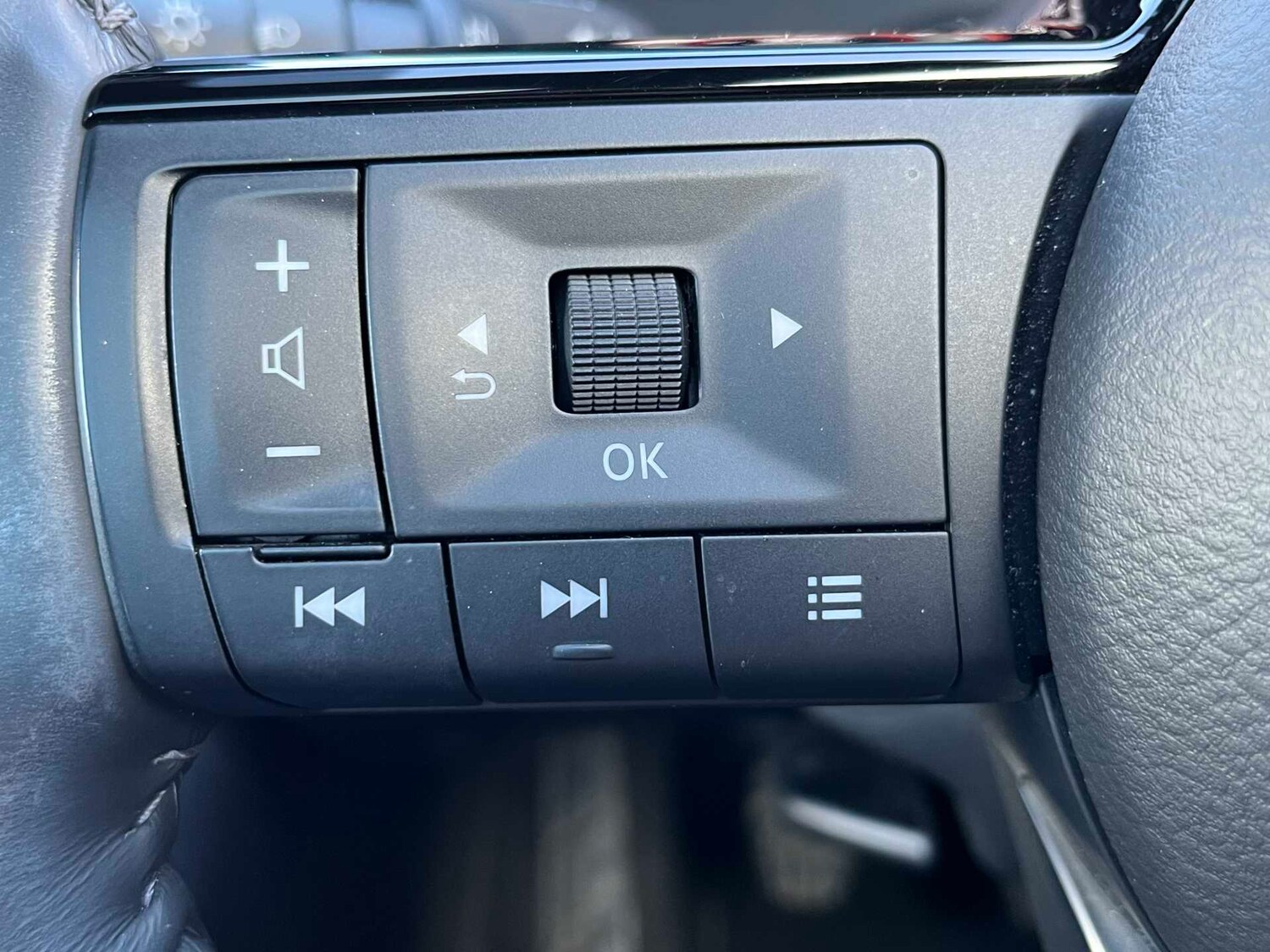 Used Nissan Juke 2023 for sale - 78193792: Photo 42