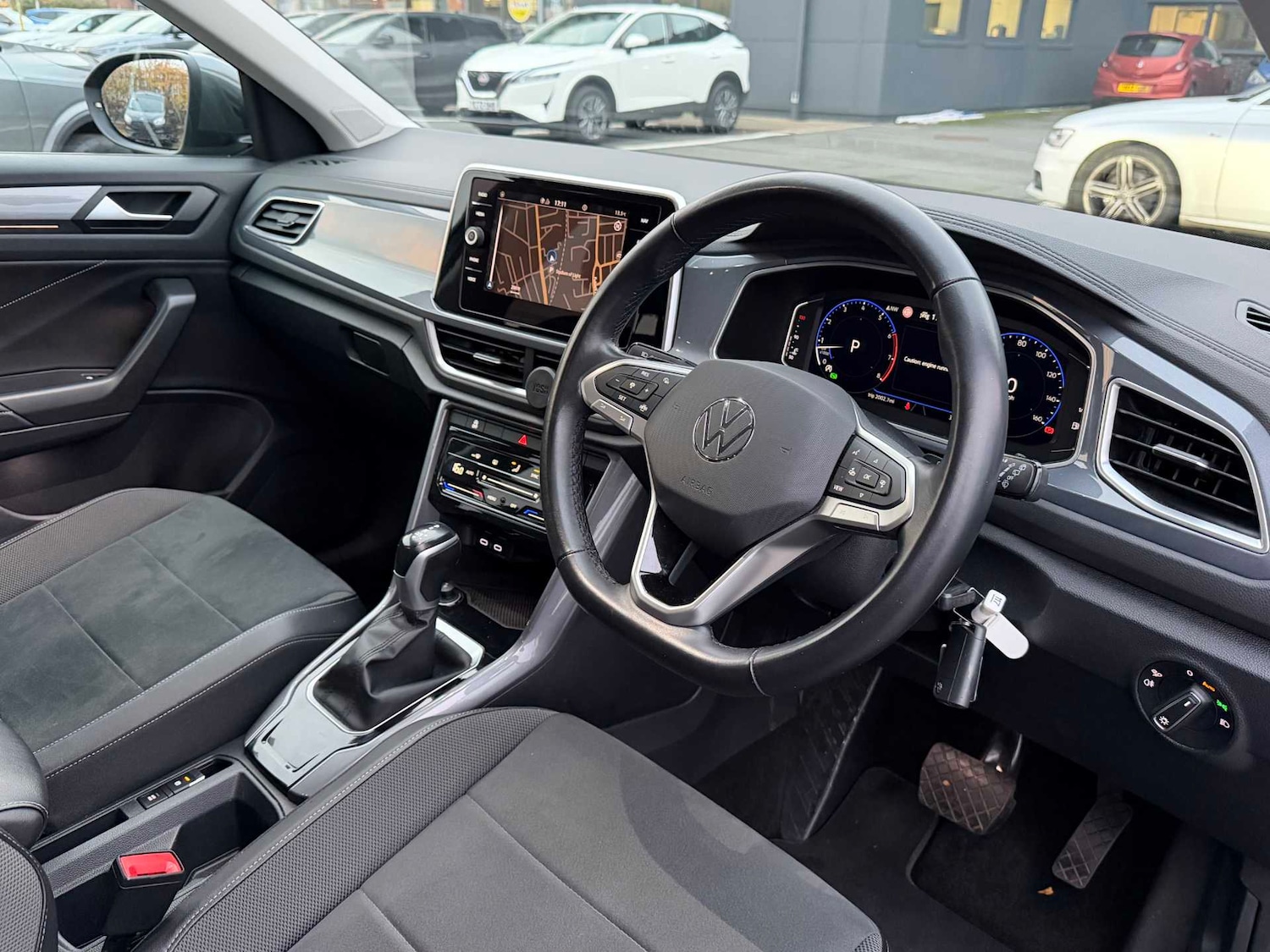 Used Volkswagen T-Roc 2022 for sale - 76497254: Photo 24