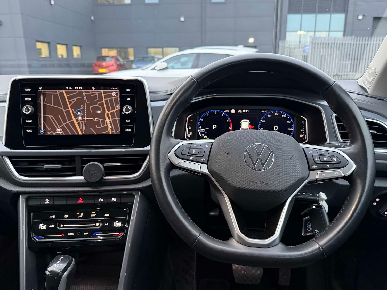 Used Volkswagen T-Roc 2022 for sale - 76497254: Photo 27