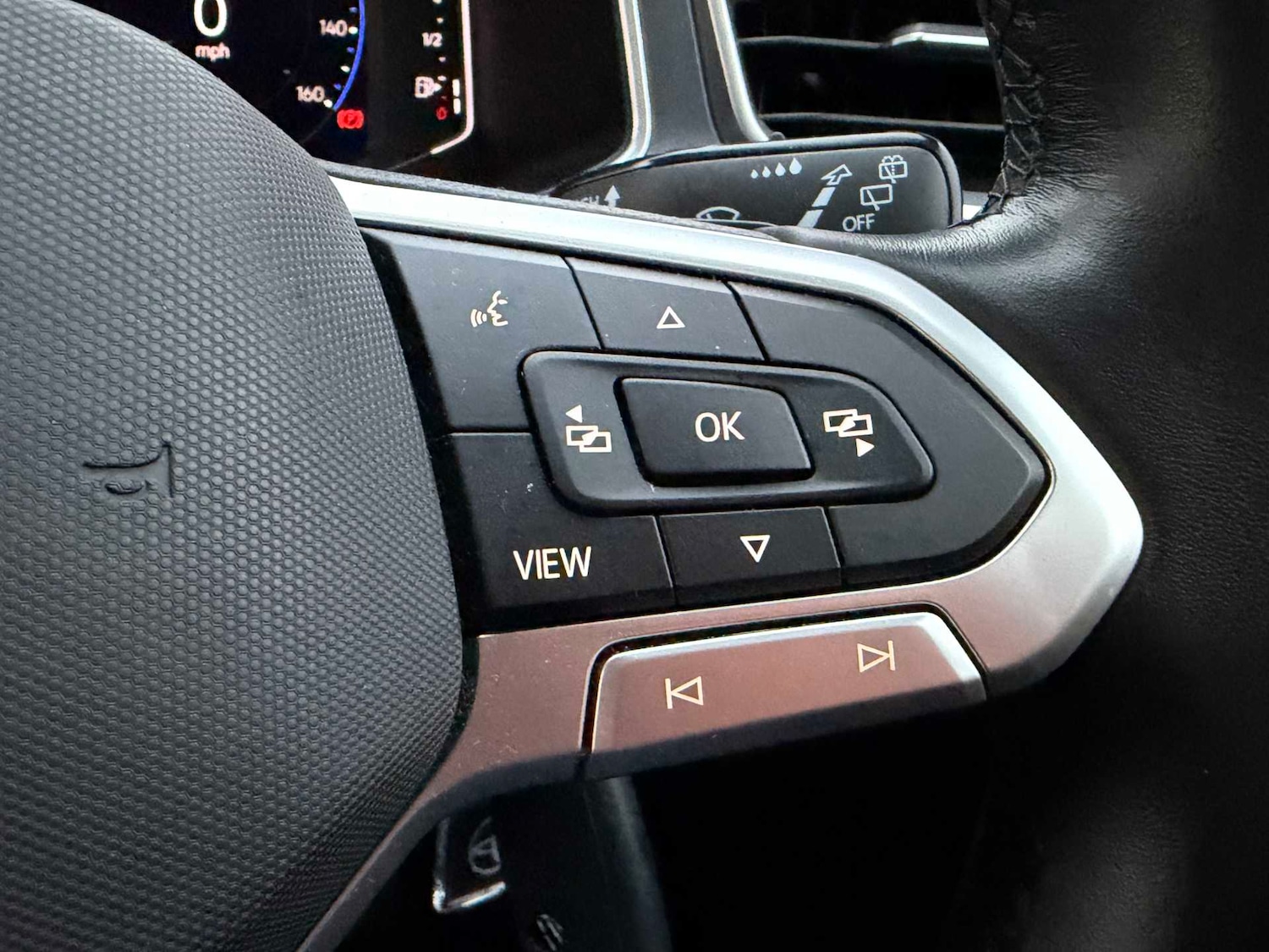 Used Volkswagen T-Roc 2022 for sale - 76497254: Photo 30