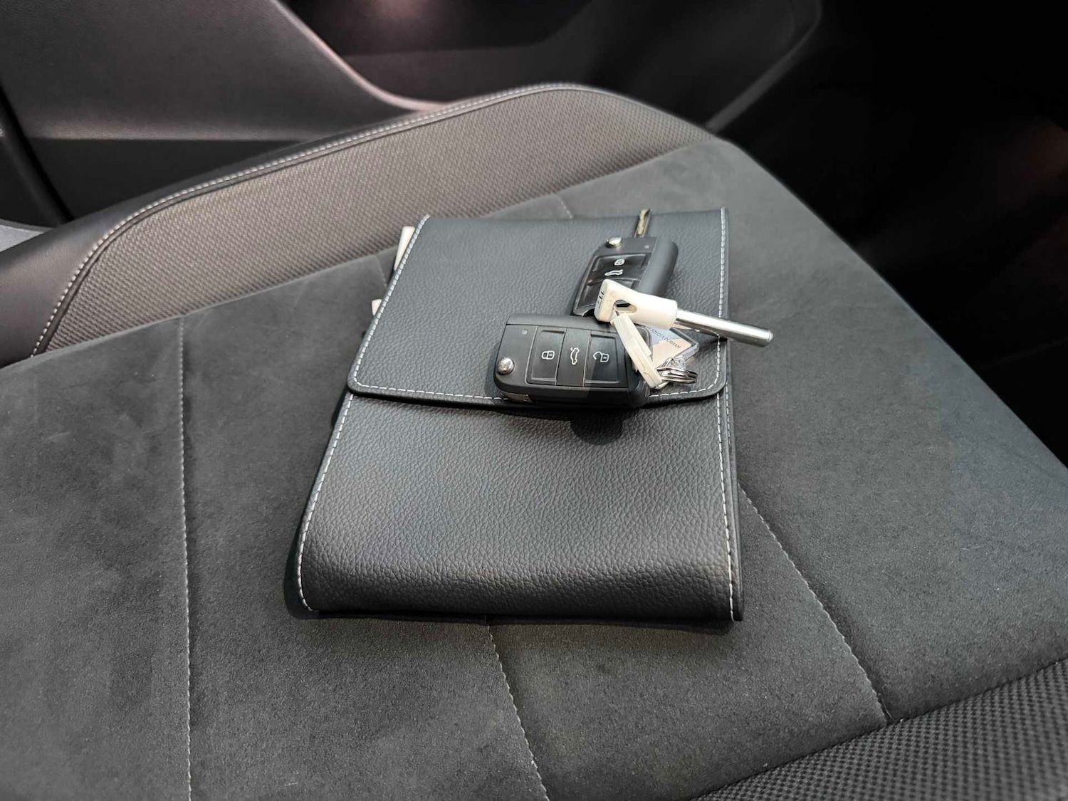 Used Volkswagen T-Roc 2022 for sale - 76497254: Photo 34