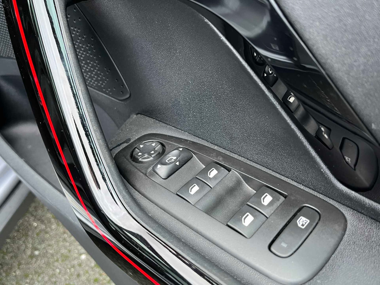 Used Peugeot 2008 2017 for sale - 77201363: Photo 20